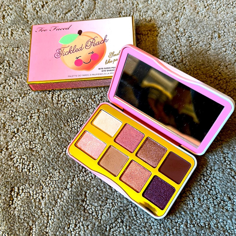 Like New Too Faced Ticked Peach 🍑 Palette